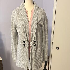 Elegant Women's Gray Knit Cardigan